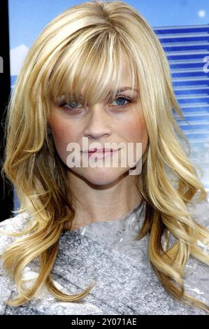 Reese Witherspoon auf der Premiere von „Monsters vs. Aliens“ in Los Angeles, die am 22. März 2009 im Gibson Amphitheatre in Universal City stattfand. Kredit: Lu Stockfoto