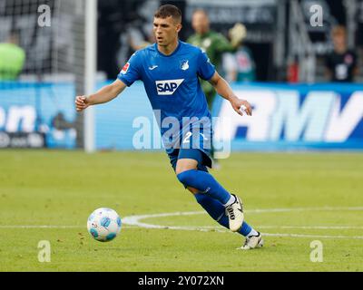 Frankfurt Am Main, Deutschland. 31. August 2024. Deutschland, Frankfurt am Main, 1. Bundesliga, Fußball, Eintracht Frankfurt - TSG Hoffenheim, Deutsche Bank Park, 31. August 2024, 2. Spieltag, Robin Hranac (TSG Hoffenheim, 2). Quelle: HMB Media/Alamy Live News Stockfoto