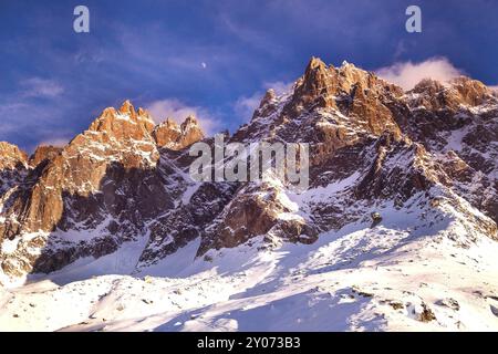 Frankreich, Französische Alpen Schnee Winter Berge Panorama, Sonnenuntergang, Europa Stockfoto