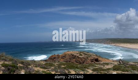 Praia da Bordeira, Panoramablick. Bordeira, Algarve, Portugal, Westküste, Europa Stockfoto