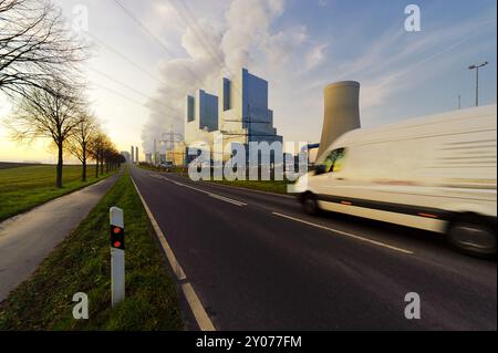 Braunkohlekraftwerk BOA Neutath, Grevenbroich, Nordrhein-Westfalen, Deutschland, Europa Stockfoto