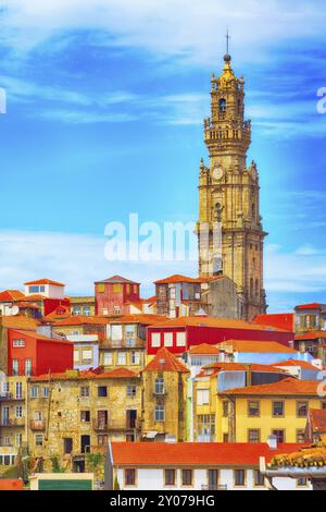 Porto, Portugal Altstadt Luftbild mit Clerigos Turm Stockfoto