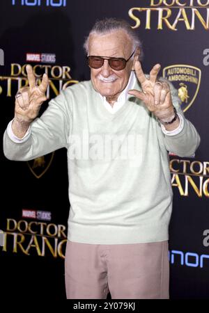 Stan Lee bei der Weltpremiere von Doctor Strange am 20. Oktober 2016 im El Capitan Theatre in Hollywood, USA Stockfoto