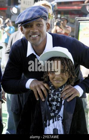 WESTWOOD, KALIFORNIEN, 26. OKTOBER 2008: Will Smith und Jaden Smith bei der Premiere von Madagascar: Escape 2 Africa im Mann Village Theat in Los Angeles Stockfoto