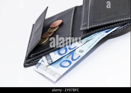 Schwarze Ledertasche auf weißem Hintergrund Stockfoto