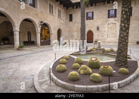 Innenhof im Königlichen Palast von La Almudaina, Palma, Mallorca, Spanien, Europa Stockfoto