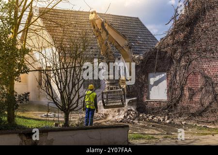 Abriss eines Wohnhauses im Dorf Borschemich für den Tagebau Garzweiler Stockfoto