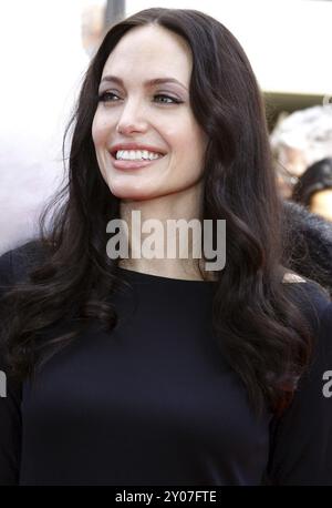 HOLLYWOOD, KALIFORNIEN, 9. NOVEMBER 2008: Angelina Jolie bei der Premiere von Secrets of the Furious Five in Los Angeles im Grauman's Chinese Theater in Stockfoto
