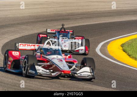 West Allis, Wi, USA. 31. August 2024. GRAHAM RAHAL (15) (USA) aus New Albany, Ohio, fährt während der Hy-Vee Milwaukee Mile 250 auf der Milwaukee Mile in West Allis, WI durch die Kurven. (Kreditbild: © Walter G. Arce Sr./ASP via ZUMA Press Wire) NUR REDAKTIONELLE VERWENDUNG! Nicht für kommerzielle ZWECKE! Stockfoto