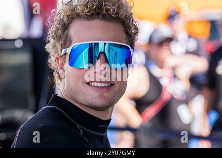 West Allis, Wi, USA. 31. August 2024. SANTINO FERRUCCI (14) (USA) aus Woodbury, Connecticut, bereitet sich auf die Qualifikation für die Hy-Vee Milwaukee Mile 250 auf der Milwaukee Mile in West Allis, WI vor. (Kreditbild: © Walter G. Arce Sr./ASP via ZUMA Press Wire) NUR REDAKTIONELLE VERWENDUNG! Nicht für kommerzielle ZWECKE! Stockfoto