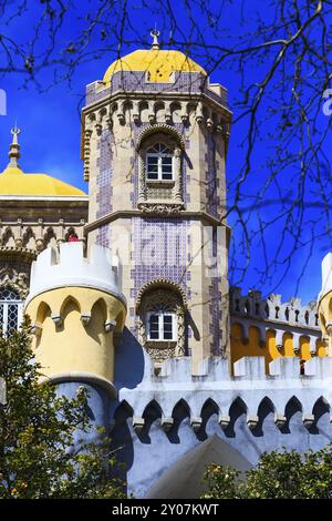 Sintra, Portugal Wahrzeichen, dem Turm mit Azulejo in Pena close-up Detail View Stockfoto