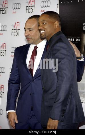 Peter Landesman und will Smith beim AFI FEST 2015 im Mittelpunkt Galapremiere von „Concussion“ im TCL Chinese Theatre in Hollywood, USA am November Stockfoto