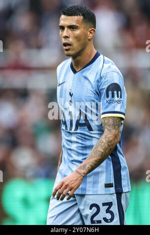 Newcastle, Großbritannien. September 2024. Pedro Porro von Tottenham Hotspur während des Premier League Spiels Newcastle United gegen Tottenham Hotspur im St. James's Park, Newcastle, Vereinigtes Königreich, 1. September 2024 (Foto: Mark Cosgrove/News Images) in Newcastle, Vereinigtes Königreich am 1. September 2024. (Foto: Mark Cosgrove/News Images/SIPA USA) Credit: SIPA USA/Alamy Live News Stockfoto