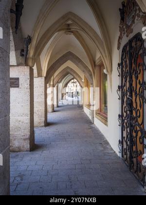 Arkaden in der Altstadt von Wiener Neustadt Stockfoto