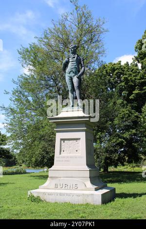 Robert Burns Bronzestatue auf einem Marmorsockel im Garfield Park in Chicago Stockfoto