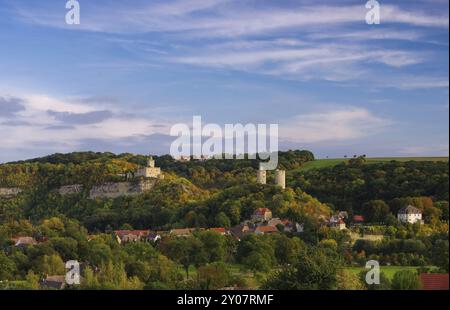 Rudelsburg und Schloss Saaleck im Herbst, Rudelsburg und Schloss Saaleck im Herbst Stockfoto