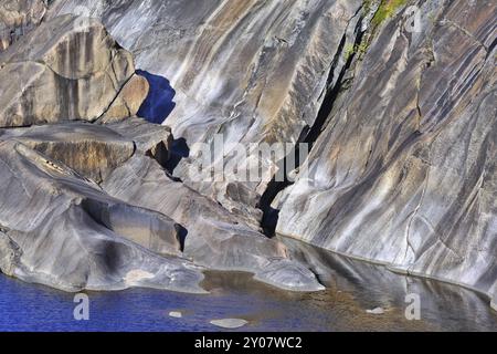 Ausfluss des Wasserkraftwerks Harspranget in Schweden. Wasserkraftwerk Harspranget in schweden Stockfoto