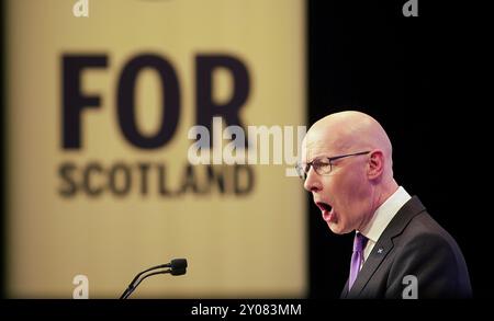 Edinburgh UK, 1. September 2024: Der Vorsitzende der SNP und erste Minister von Schottland John Swinney spricht auf der Jahreskonferenz der Partei an die Delegierten. Quelle: DB Media Services / Alamy Live Stockfoto