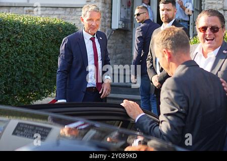 Erfurt, Deutschland. September 2024. Björn Höcke kommt zur AfD-Wahlpartei in Erfurt. Quelle: Michael Kappeler/dpa/Alamy Live News Stockfoto