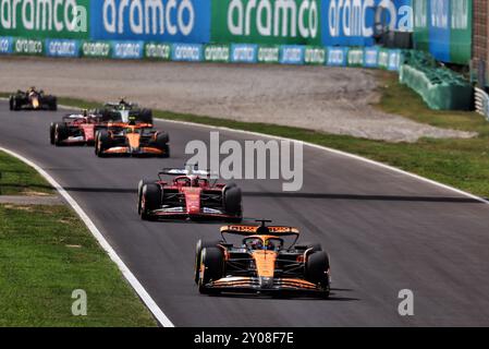 Monza, Italien. September 2024. Oscar Piastri (aus) McLaren MCL38. Formel-1-Weltmeisterschaft, Rd 16, großer Preis von Italien, Sonntag, 1. September 2024. Monza Italien. Quelle: James Moy/Alamy Live News Stockfoto