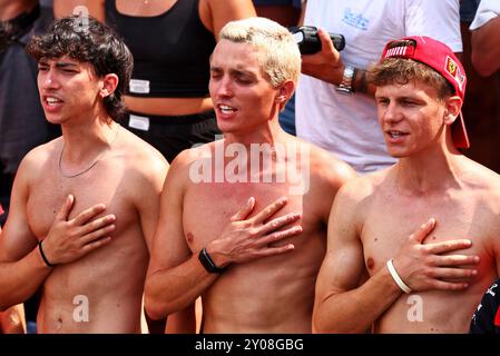 Monza, Italien. September 2024. Kreislaufatmosphäre – Lüfter. Formel-1-Weltmeisterschaft, Rd 16, großer Preis von Italien, Sonntag, 1. September 2024. Monza Italien. Quelle: James Moy/Alamy Live News Stockfoto