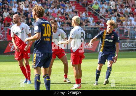 Utrecht, Niederlande. September 2024. UTRECHT, NIEDERLANDE - 1. SEPTEMBER: SEM Steijn vom FC Twente sieht niedergeschlagen aus, nachdem er beim niederländischen Eredivisie-Spiel zwischen dem FC Utrecht und dem FC Twente am 1. September 2024 im Stadion Galgenwaard in Utrecht, Niederlande, eine Chance verpasst hat. (Foto: Ben Gal/Orange Pictures) Credit: dpa/Alamy Live News Stockfoto