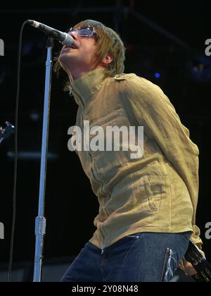 Oase im Konzert im Finsbury Park, London, 6. Juli 2002. Stockfoto