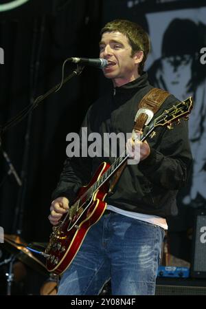 Oase im Konzert im Finsbury Park, London, 6. Juli 2002. Stockfoto