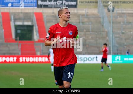 Sebastian Maier (SpVgg Unterhaching, 10), SpVgg Unterhaching vs. Rot-Weiss Essen, Fussball, 3. Liga, 4. Spieltag, Saison 24/25, 01.09.2024, DFL-VORSCHRIFTEN VERBIETEN JEDE VERWENDUNG VON FOTOGRAFIEN ALS BILDSEQUENZEN, Foto: Eibner-Pressefoto/Jenni Maul Stockfoto