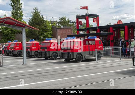 Billund, Dänemark, 25. Juni 2011: Feuerwehrauto-Vergnügungspark-Fahrt in Legoland Billund, Europa Stockfoto