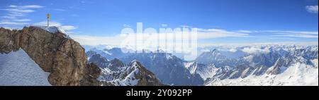 Zugspitze oben auf Deutschland panorama Stockfoto