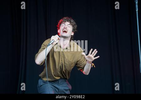 Dorset, Großbritannien. Sonntag, 1. September 2024. Nation of Language tritt 2024 beim End of the Road Festival in den Larmer Tree Gardens in Dorset auf. Fotodatum: Sonntag, 1. September 2024. Das Foto sollte lauten: Richard Gray/Alamy Live News Stockfoto