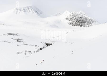 Drei Skitouren im Stuor Reaiddavaggi Tal, Kebnekaisefjaell, Norrbotten, Lappland, Schweden, März 2013, Europa Stockfoto