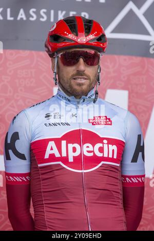 ESCHBORN, DEUTSCHLAND, 1. MAI: Radfahrer %1 (%2) meldet sich beim Radrennen Eschborn-Frankfurt an, einem jährlichen klassischen Radrennen, das in Eschborn und f startet Stockfoto