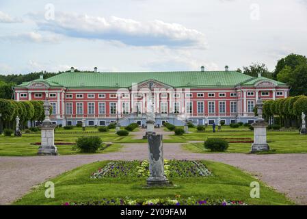 Moskau, Russland - Juni 6, 2016. Regelmäßige französischen Park in der Immobilien Kuskowo Stockfoto