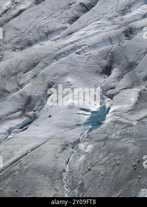 See und Gletscherspalten am Großen Aletschgletscher Stockfoto