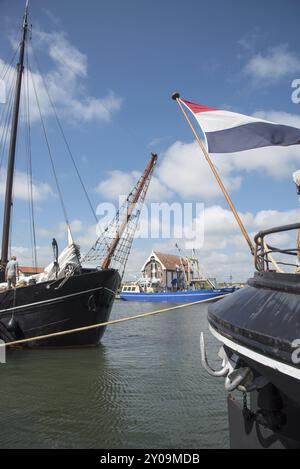Oudeschild, Niederlande. August 2021. Details zu historischen Segelschiffen im Hafen von Oudeschild, Texel. Stockfoto