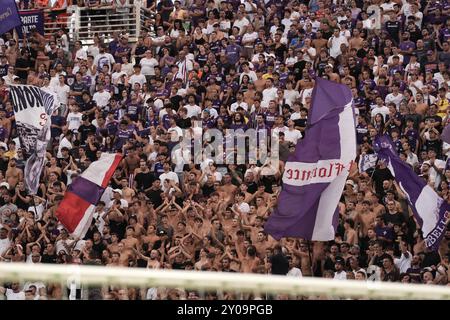 Florenz, Italien. September 2024. Unterstützer von Fiorentina während des Spiels der Serie A Enilive 2024/2025 zwischen Fiorentina und Monza - Serie A Enilive im Artemio Franchi Stadion - Sport, Fußball - Florenz, Italien - Sonntag, 1. September 2024 (Foto: Massimo Paolone/LaPresse) Credit: LaPresse/Alamy Live News Stockfoto