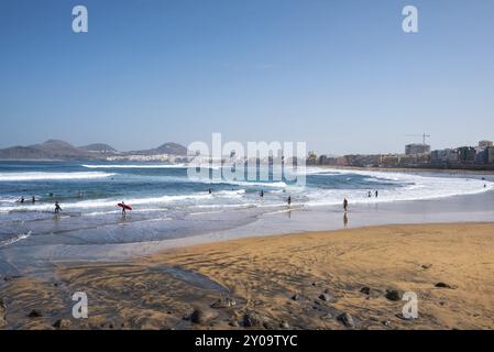 Las Palmas, Spanien, 3. März 2019: Surfer in Las canteras Beach, Las Palmas de Gran Canaria Spanien, Europa Stockfoto