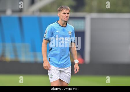 Jacob Wright von Manchester City während des U23-Spiels der Premier League 2 Manchester City gegen Everton im Joie Stadium, Manchester, Vereinigtes Königreich, 1. September 2024 (Foto: Cody Froggatt/News Images) Stockfoto