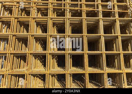 Stapel von rostigen Metallbeton-Geflechten Stockfoto