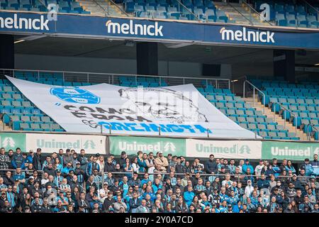 Porto Alegre, Brasilien. September 2024. Grêmio Fans während des Spiels gegen Atlético-MG, gültig für die 25. Runde der brasilianischen Meisterschaft, das am Sonntag, den 09.01.2024, in der Arena do Grêmio in Porto Alegre ausgetragen wurde. Quelle: Brazil Photo Press/Alamy Live News Stockfoto