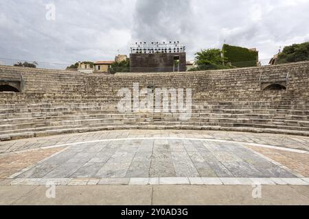 Römisches Amphitheater in Arles, Südfrankreich Stockfoto