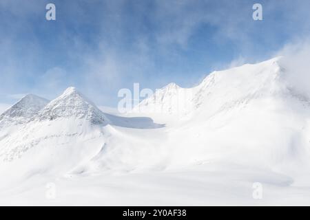 Drei Skitouren im Stuor Reaiddavaggi Tal, Kebnekaisefjaell, Norrbotten, Lappland, Schweden, März 2013, Europa Stockfoto