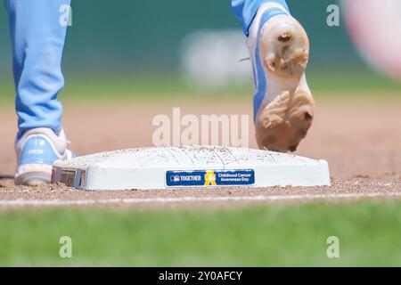 Minneapolis, Minnesota, USA. September 2024. Eine Basis, die den Childhood Cancer Awareness Day während eines MLB-Baseballspiels zwischen den Minnesota Twins und den Toronto Blue Jays im Target Field feierte, gewannen die Twins mit 4:3. (Kreditbild: © Steven Garcia/ZUMA Press Wire) NUR REDAKTIONELLE VERWENDUNG! Nicht für kommerzielle ZWECKE! Quelle: ZUMA Press, Inc./Alamy Live News Stockfoto