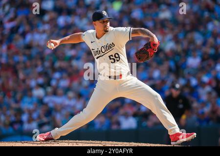 Minneapolis, Minnesota, USA. September 2024. Der Minnesota Twins Relief Pitcher JHOAN DURAN (59) gewann während eines MLB-Baseballspiels zwischen den Minnesota Twins und den Toronto Blue Jays im Target Field mit 4:3. (Kreditbild: © Steven Garcia/ZUMA Press Wire) NUR REDAKTIONELLE VERWENDUNG! Nicht für kommerzielle ZWECKE! Quelle: ZUMA Press, Inc./Alamy Live News Stockfoto