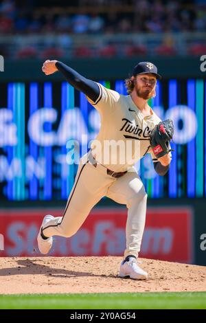 Minneapolis, Minnesota, USA. September 2024. Die Minnesota Twins starteten mit BAILEY OBER (17) während eines MLB-Baseballspiels zwischen den Minnesota Twins und den Toronto Blue Jays im Target Field gewannen die Twins mit 4:3. (Kreditbild: © Steven Garcia/ZUMA Press Wire) NUR REDAKTIONELLE VERWENDUNG! Nicht für kommerzielle ZWECKE! Quelle: ZUMA Press, Inc./Alamy Live News Stockfoto