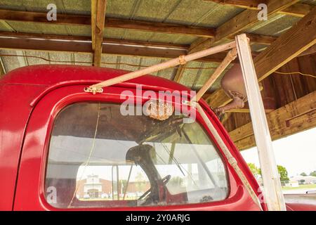 Vintage Dodge Feuerwehrauto gebaut von Peter Pirsch and Sons Co, Wisconsin, USA, 1948-1949. In der Stadt in der Nähe des Feuerwehrgebäudes der Stadt zu sehen! Stockfoto