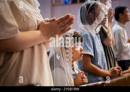 Jeden Morgen am 9. August zum Gedenken an die Opfer der Atombombe. Urakami Kathedrale, Nagasaki, Japan Stockfoto