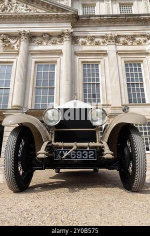 Ein klassischer Rolls Royce Silver Ghost aus dem Jahr 1925 auf dem Concours of Elegance 2024 Stockfoto